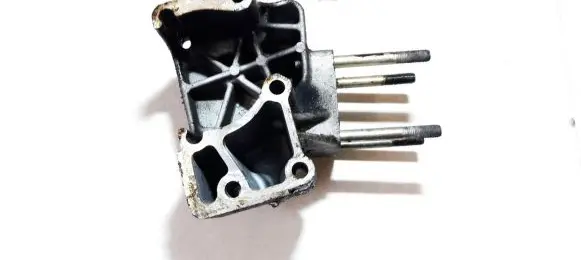 Fiat Stilo Engine mounting bracket