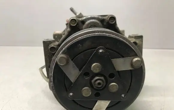 Volvo V60 Air conditioning (A/C) compressor (pump) 31348213 9016805145