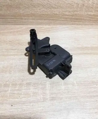 Skoda Octavia Mk1 (1U) Air flap motor/actuator 1J0907511 653400R 6NN007626