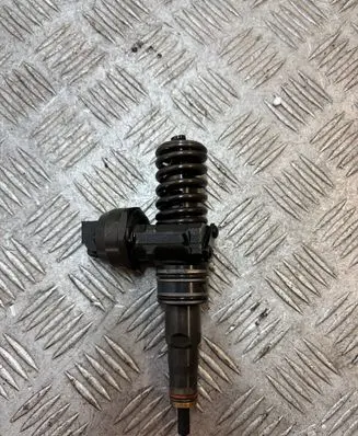 Seat Alhambra (Mk1) Fuel injector 036130073AK