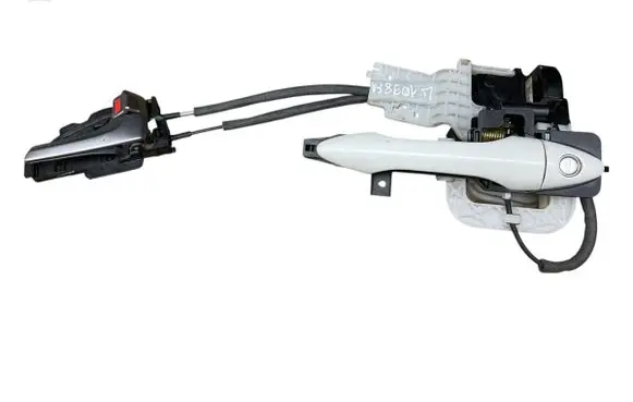 Hyundai ix35 Front door lock loop/hook striker 8262328000 813202Y020