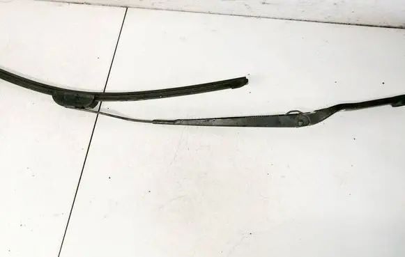 Opel Signum Front wiper blade arm 09185812