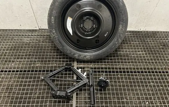 Ford Explorer VI R18 spare wheel CU5A1A479CA
