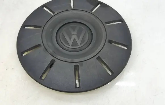 Volkswagen Transporter - Caravelle T6 R16 wheel hub/cap/trim 7E0601151C 7E0601151B