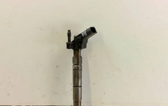 Mercedes-Benz S W221 Fuel injector A6420701387 0445115064 070728
