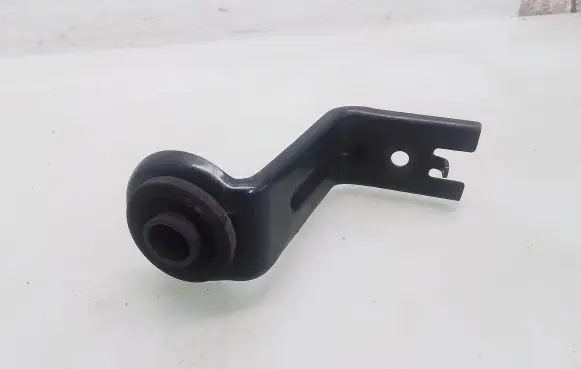 Toyota Auris 150 Radiator mount bracket 1652305010