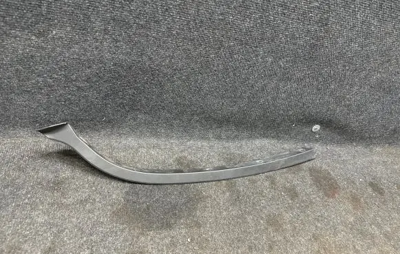 Jeep Grand Cherokee WL Rear arch trim 7EK79TRMAB 42068D ASTC0A