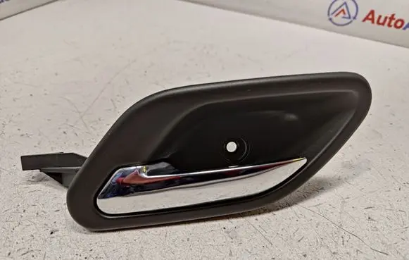 BMW 5 E39 Front door interior handle 8226049 51218226049