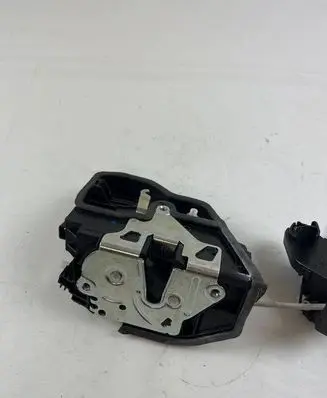 BMW 4 F36 Gran coupe Rear door lock A053702 7202150