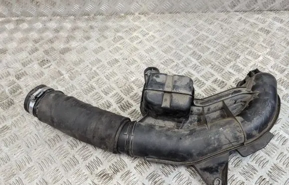 Renault Trafic III (X82) Air intake hose/pipe 165756662R