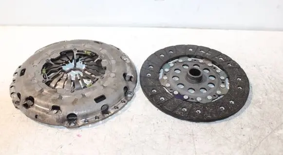 Volvo V70 Clutch pressure plate 124040310 324042310