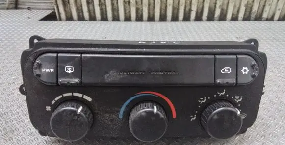 Chrysler Voyager Climate control unit 05005001AH