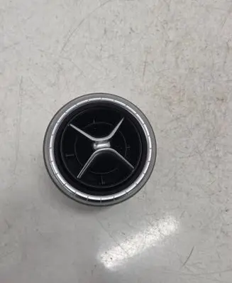 Mercedes-Benz CLA C117 X117 W117 Dash center air vent grill A1178300354 222334 VU93203100D
