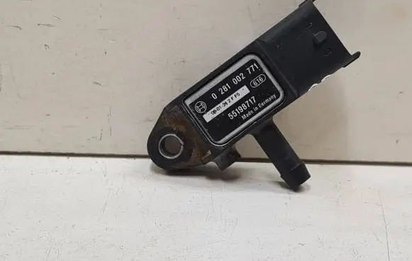 Opel Meriva A Exhaust gas pressure sensor 0281002771 55198717