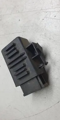 Volkswagen PASSAT B6 Seat heating relay 1K0959772