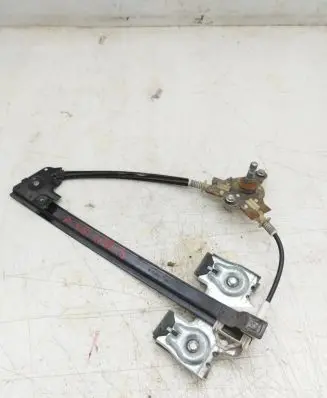 Rear door manual window regulator