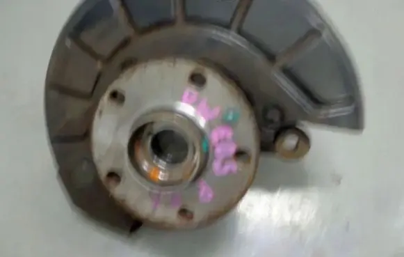 Volkswagen Eos Rear wheel hub