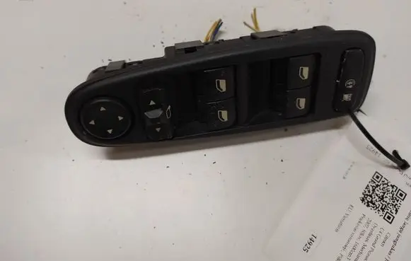 Citroen C4 Grand Picasso Electric window control switch 96639382ZD