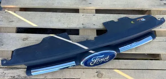 Ford Transit Custom Front bumper upper radiator grill