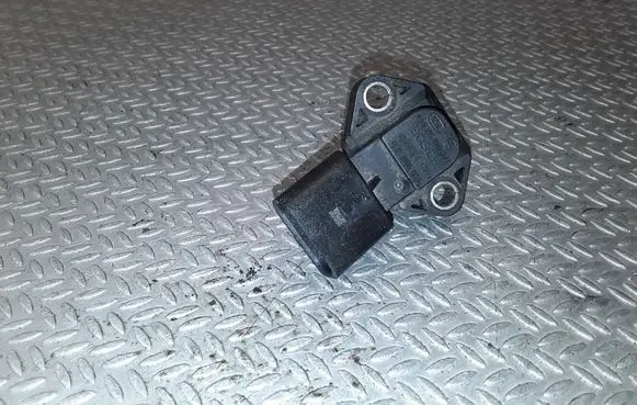 Audi A4 S4 B5 8D Air pressure sensor 038906051