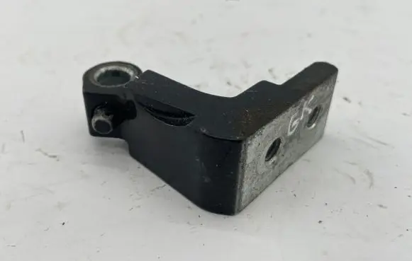 Audi A6 S6 C6 4F Rear door upper hinge 4F0833401B