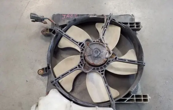 Honda Jazz Radiator cooling fan shroud T4512 19101PWAJ0