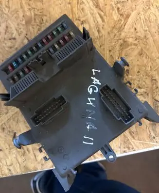 Renault Laguna II Fuse module 518002217