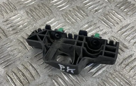 Hyundai Santa Fe Front bumper mounting bracket 86513C3000