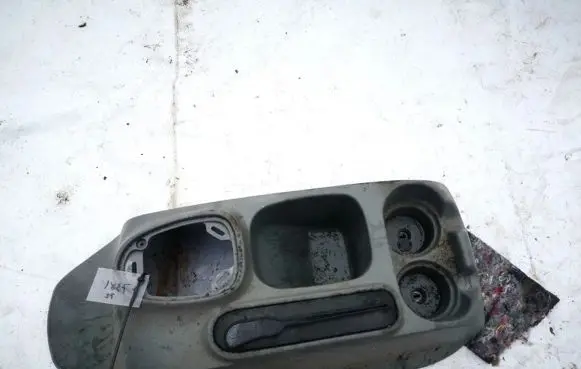 Chrysler Voyager Cup holder 0sk06trm