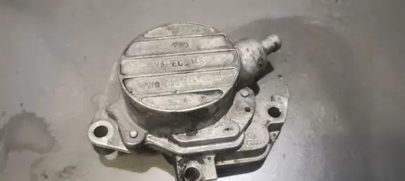 Skoda Octavia Mk1 (1U) Vacuum pump 038145101B