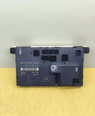Mercedes-Benz E W211 Door control unit/module 2118701126 00401599