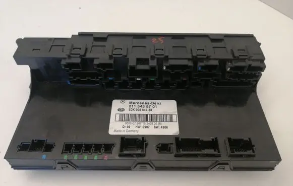 Mercedes-Benz E W211 Comfort/convenience module 2115458701 5DK00804758 A2115458701
