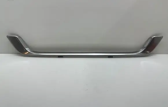 Volvo XC60 Front bumper splitter molding 31290429