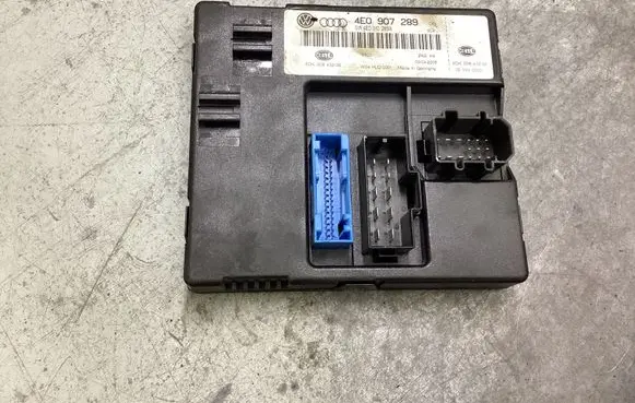 Audi A8 S8 D3 4E Comfort/convenience module 4E0907289 5DK00843206 4E0910289A