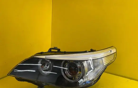 BMW 5 E60 E61 Headlight/headlamp 7160151