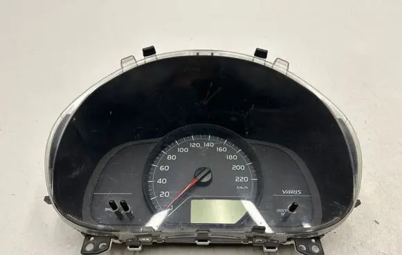 Toyota Yaris Speedometer (instrument cluster) 838000DQ10 MB1575505295