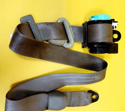 Chrysler Voyager Front seatbelt 4680119