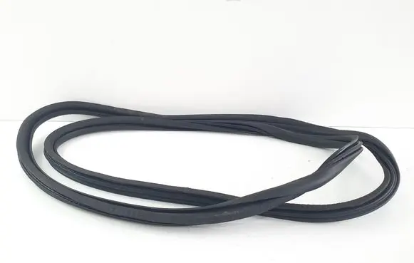 Peugeot 5008 II Front door rubber seal 9811537480