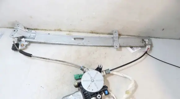 Honda Jazz Front window lifting mechanism without motor