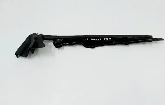 Mercedes-Benz E W238 Rubber seal front door window/glass A2386730700