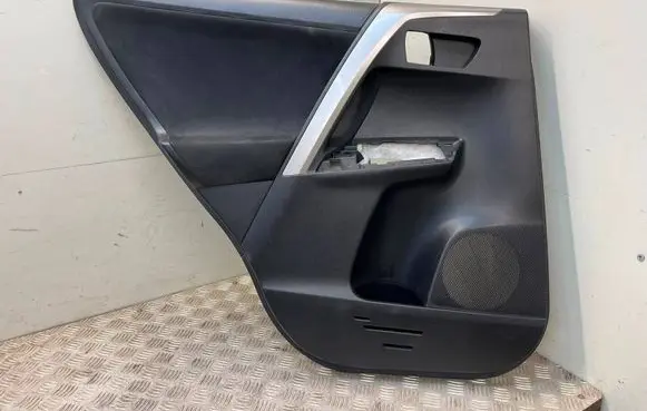 Toyota RAV 4 (XA40) Rear door card panel trim 67788X1B05 67614X1B12