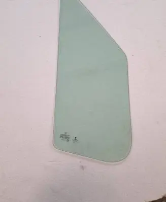 Mercedes-Benz Sprinter W907 W910 Front door vent window glass four-door E000233 43R00390