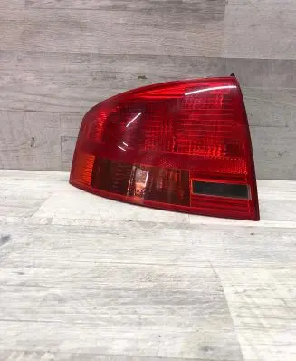 Audi A4 S4 B7 8E 8H Rear/tail lights 8E5945095