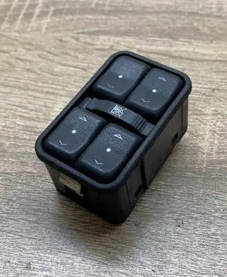 Opel Zafira A Electric window control switch 90561086 13363401