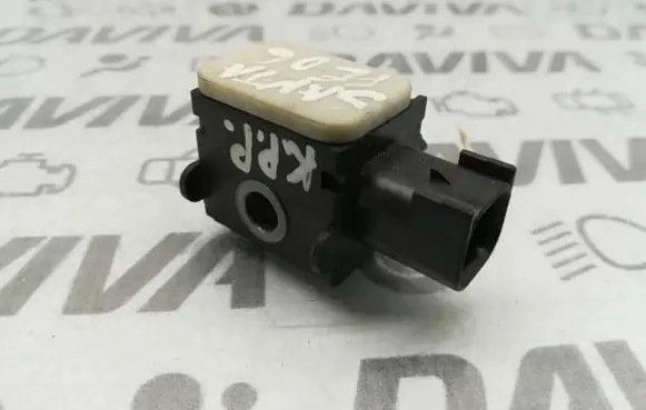 Hyundai Santa Fe Airbag deployment crash/impact sensor 959202B000