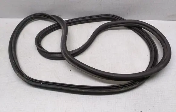 Audi A3 S3 8L Rubber seal front door (on door) 