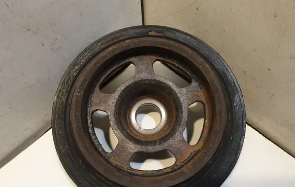 Mercedes-Benz C W203 Crankshaft pulley A6110300303