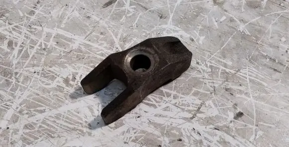 Audi A6 S6 C5 4B Fuel Injector clamp holder