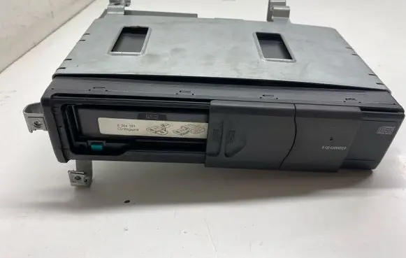 BMW X3 E83 CD/DVD changer 8364931