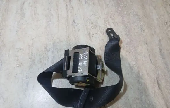 BMW X1 E84 Rear seatbelt 607051100E